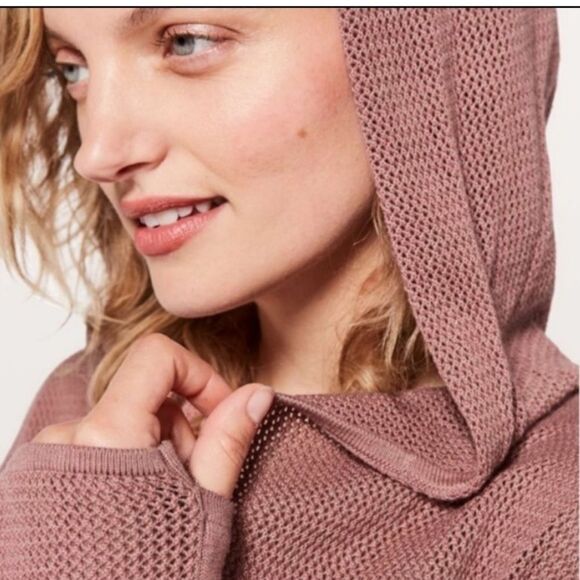 Lululemon Still Movement Wrap
Heathered Quicksand - Picture 8 of 12